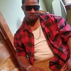 Meet your Posher, Amos